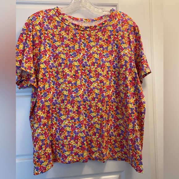 Old Navy Tops - Old Navy t-shirt, size XL